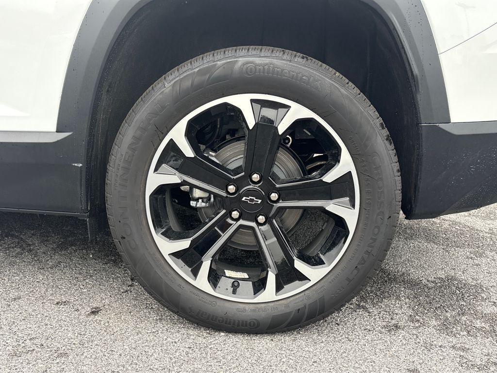 new 2026 Chevrolet Equinox car, priced at $32,620