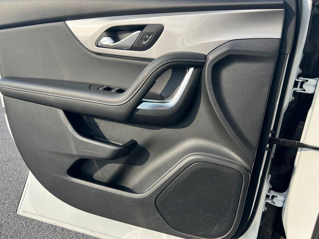 used 2025 Chevrolet Blazer car, priced at $31,595