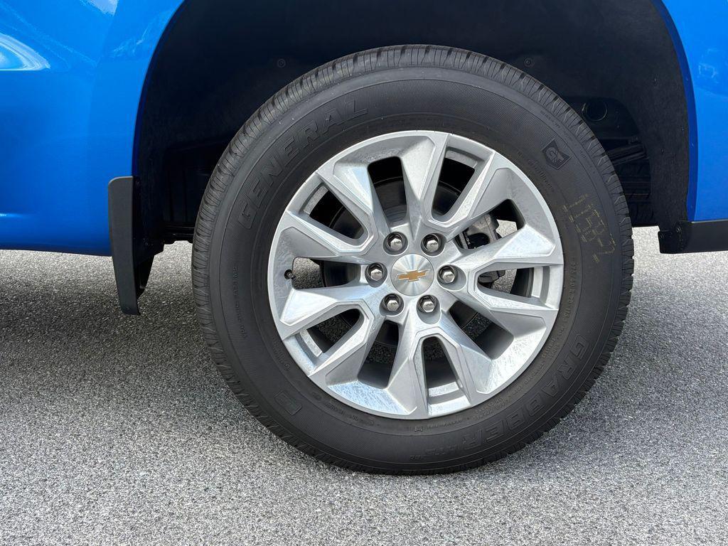 new 2026 Chevrolet Silverado 1500 car, priced at $45,560