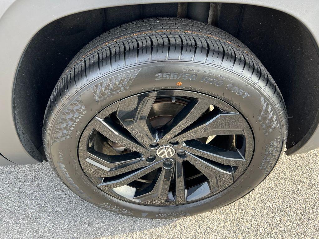 used 2022 Volkswagen Atlas car, priced at $25,395