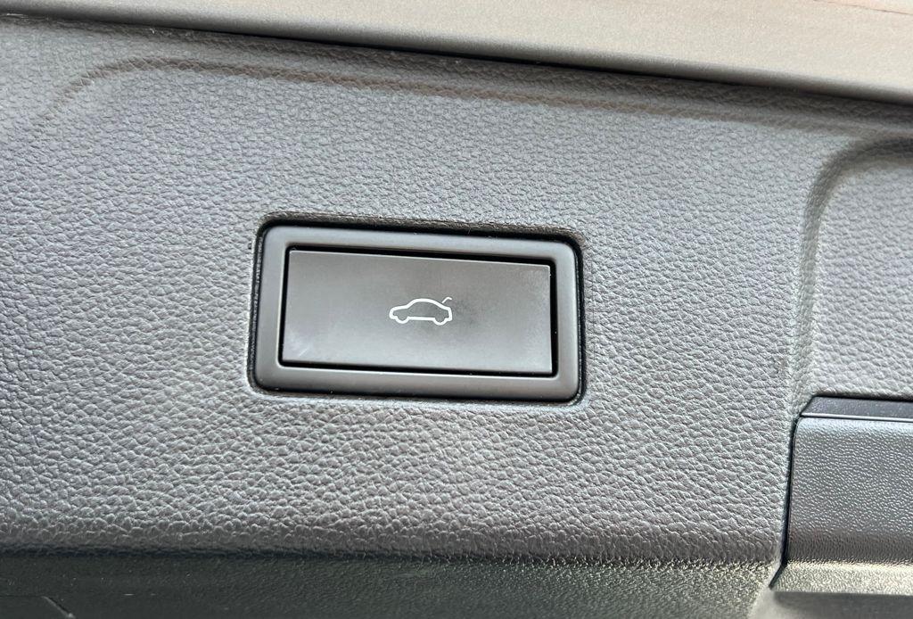 used 2022 Volkswagen Atlas car, priced at $25,395