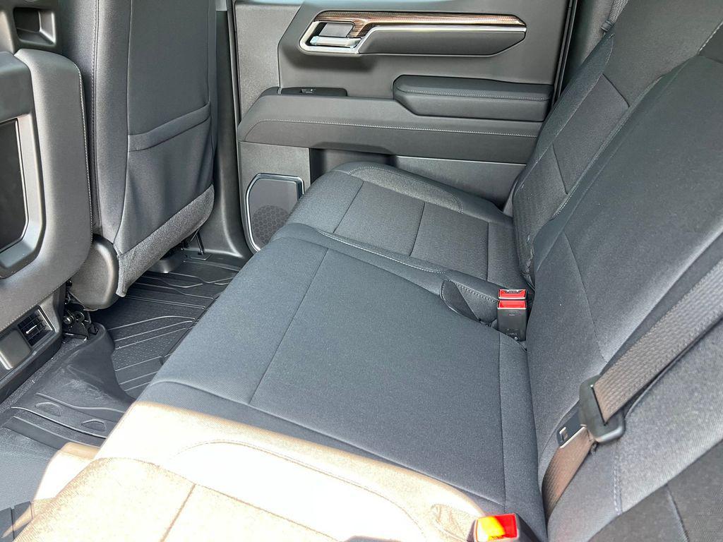 new 2025 Chevrolet Silverado 1500 car, priced at $51,586