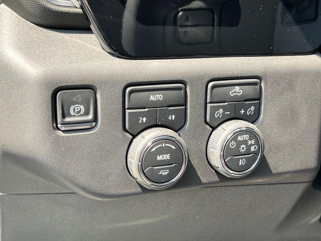 new 2025 Chevrolet Silverado 1500 car, priced at $51,586