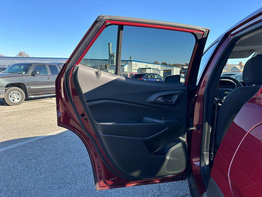 used 2024 Chevrolet Trax car, priced at $18,995