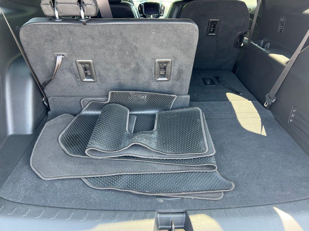 used 2024 Chevrolet Traverse car, priced at $43,995