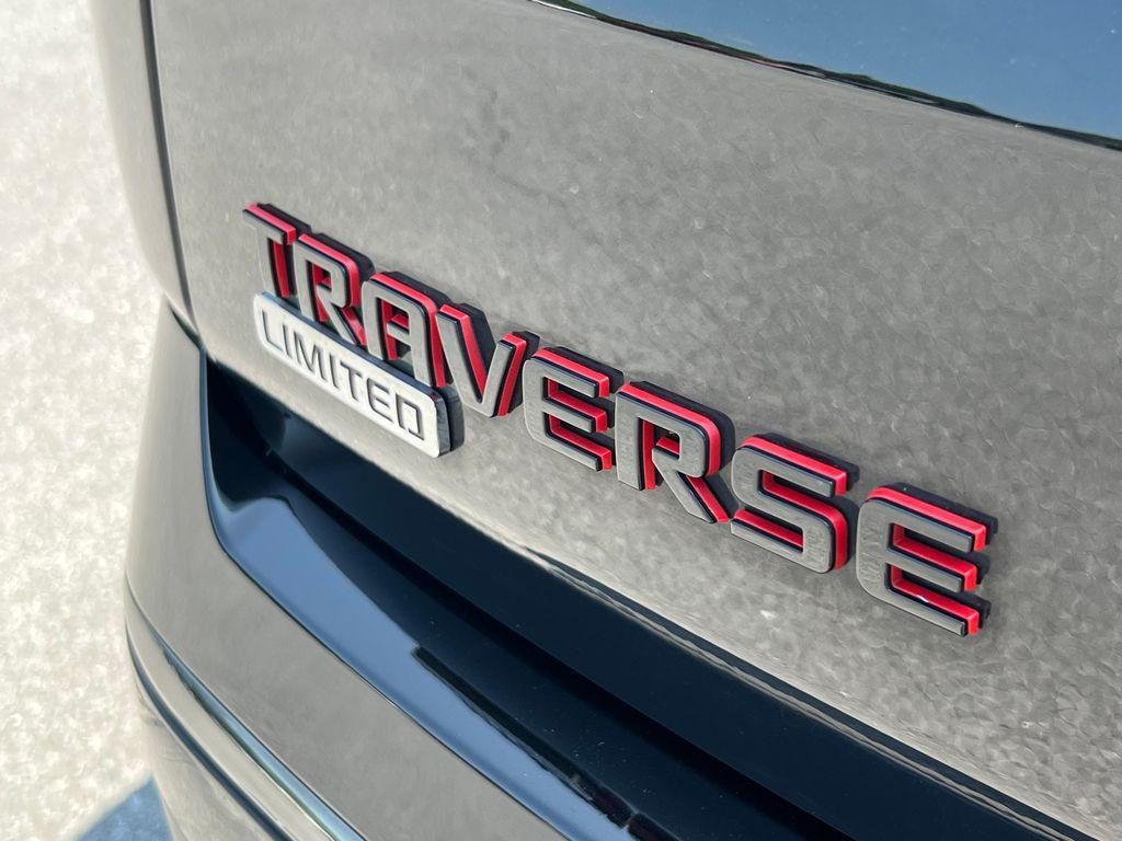 used 2024 Chevrolet Traverse car, priced at $43,995