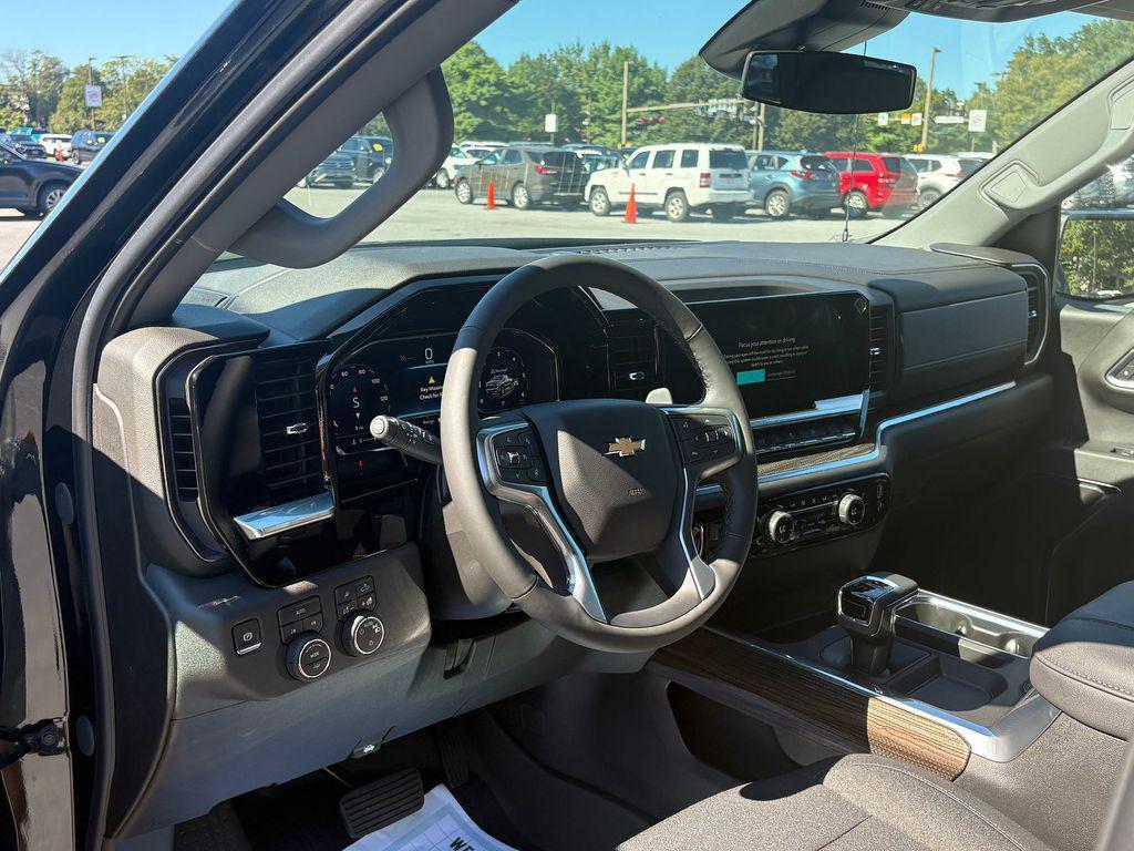 new 2025 Chevrolet Silverado 1500 car, priced at $53,470