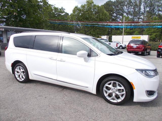 used 2017 Chrysler Pacifica car, priced at $9,995