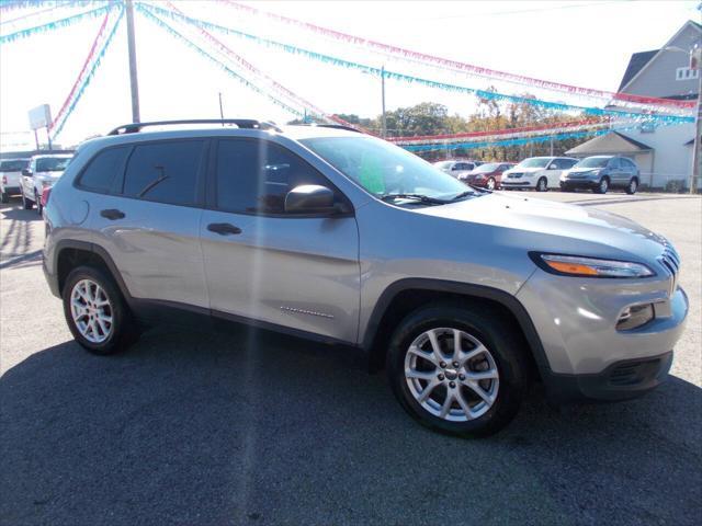 used 2016 Jeep Cherokee car, priced at $12,450