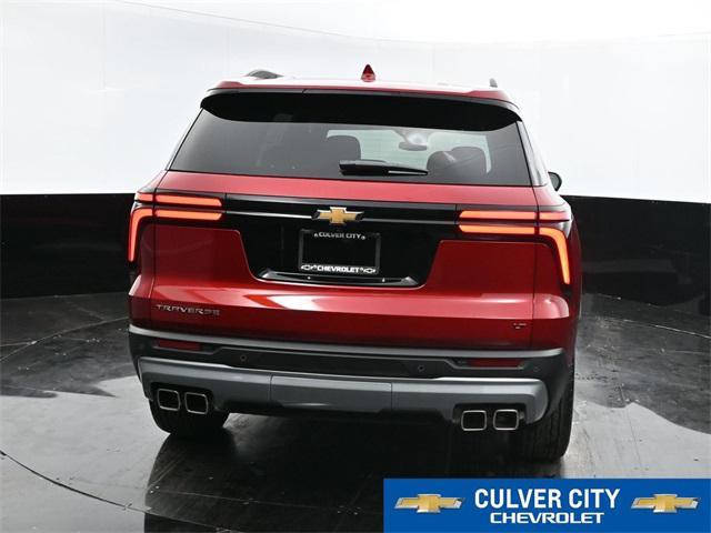 new 2024 Chevrolet Traverse car, priced at $42,978