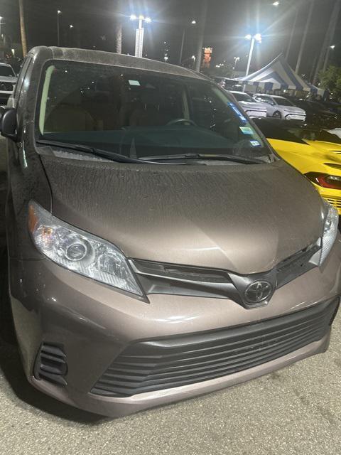 used 2020 Toyota Sienna car, priced at $30,952