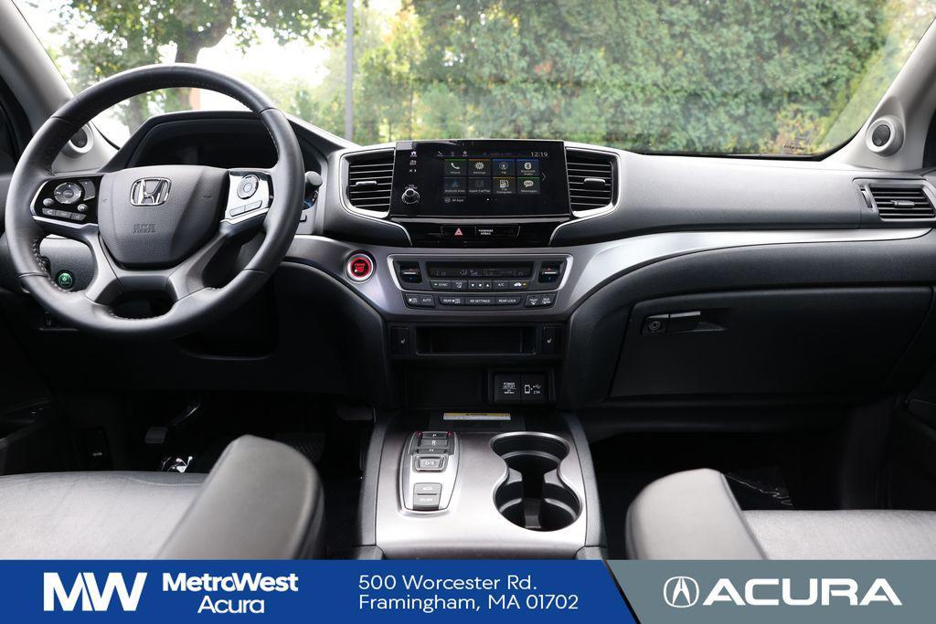 used 2022 Honda Pilot car, priced at $34,288