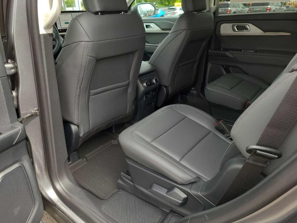new 2025 Ford Explorer car, priced at $47,360