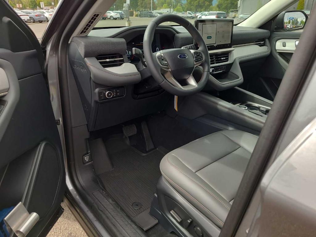 new 2025 Ford Explorer car, priced at $47,360