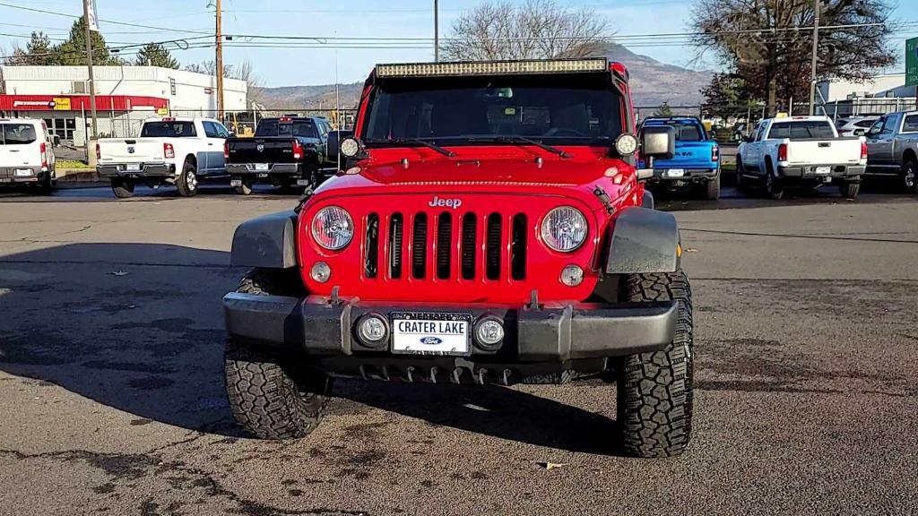 used 2015 Jeep Wrangler Unlimited car, priced at $20,998