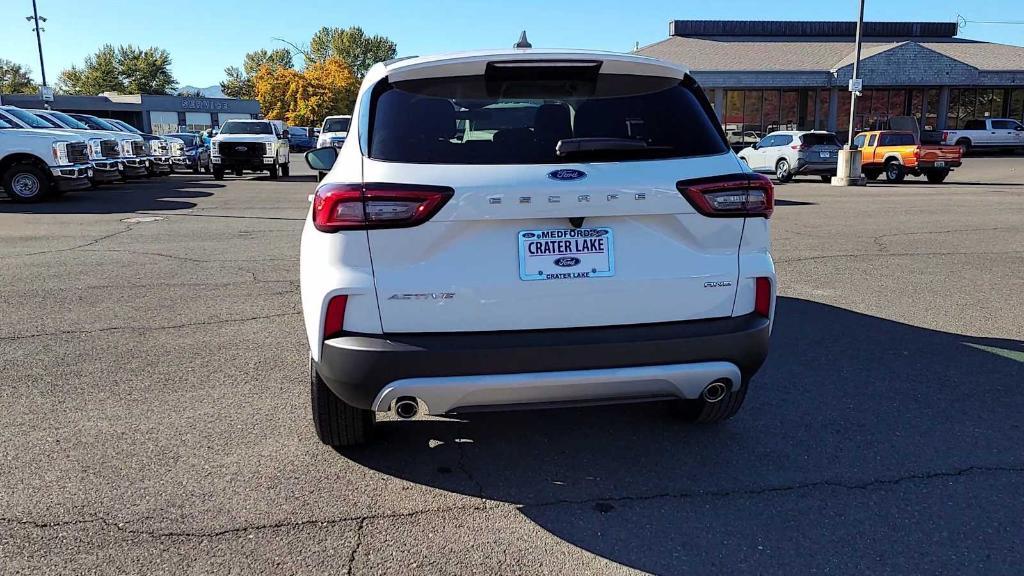 new 2025 Ford Escape car, priced at $32,045