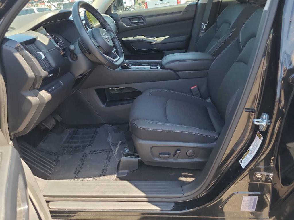 used 2024 Nissan Pathfinder car, priced at $32,400