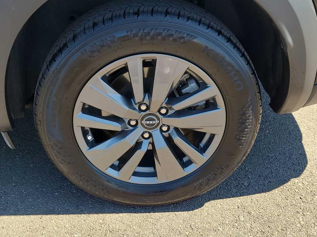 used 2024 Nissan Pathfinder car, priced at $32,400