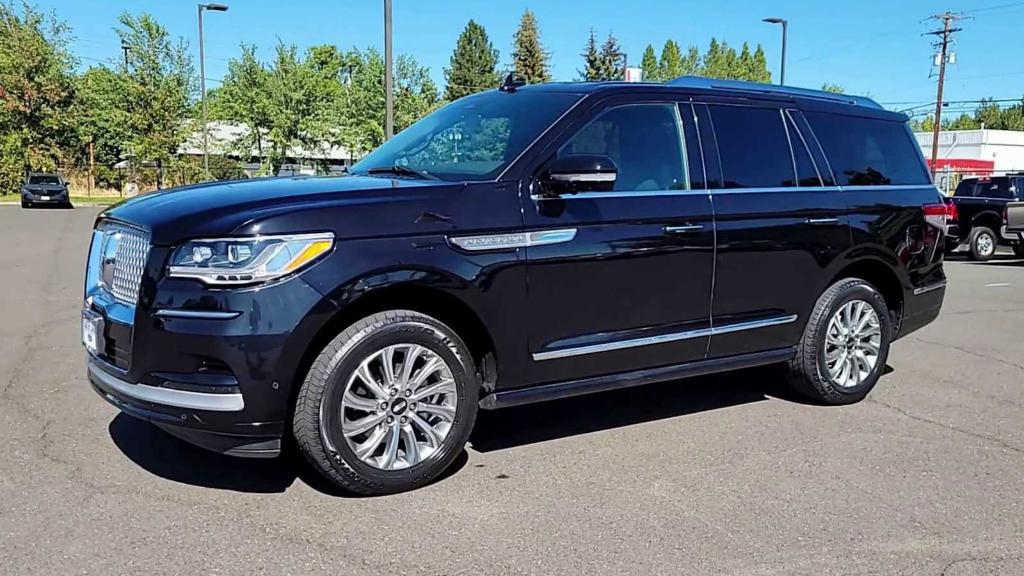 used 2022 Lincoln Navigator car, priced at $56,998