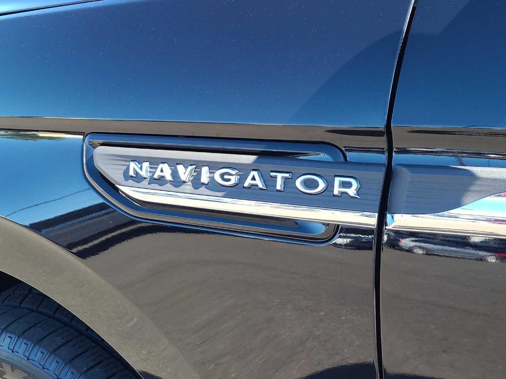 used 2022 Lincoln Navigator car, priced at $56,998