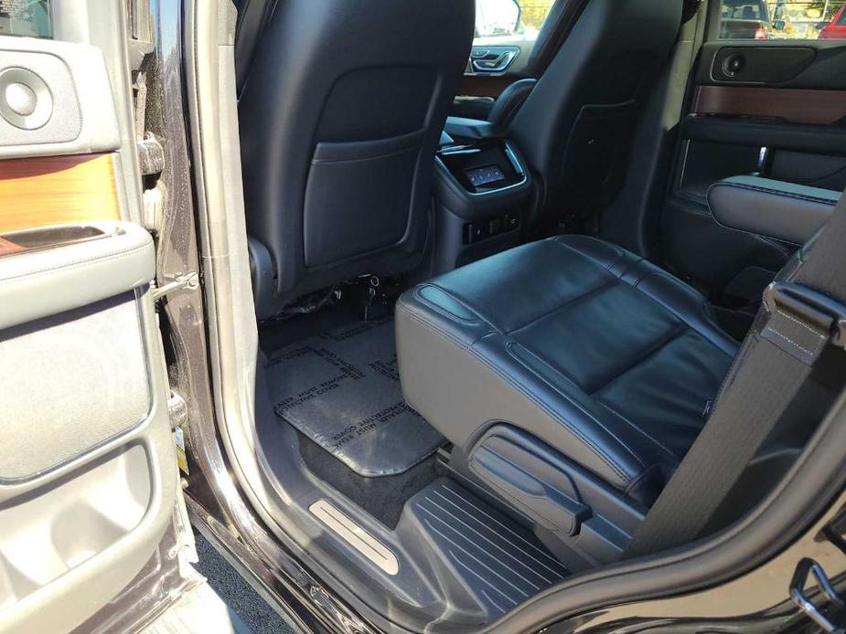 used 2022 Lincoln Navigator car, priced at $56,998