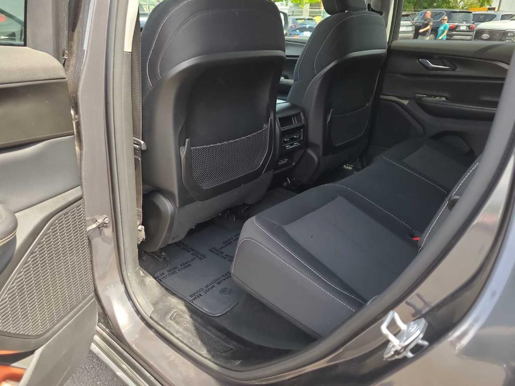used 2023 Jeep Grand Cherokee car, priced at $28,797