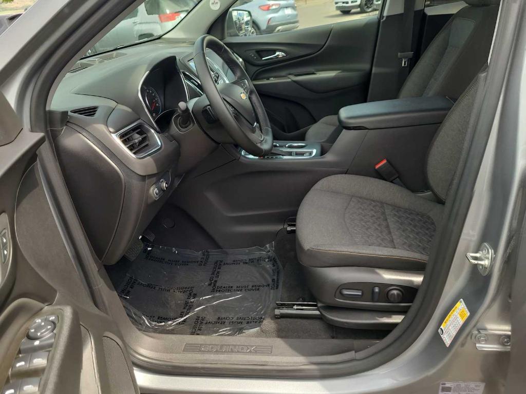 used 2024 Chevrolet Equinox car, priced at $25,997