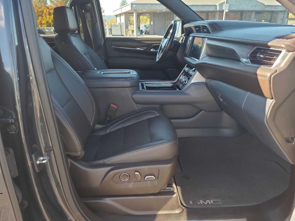 used 2021 GMC Yukon car, priced at $60,900