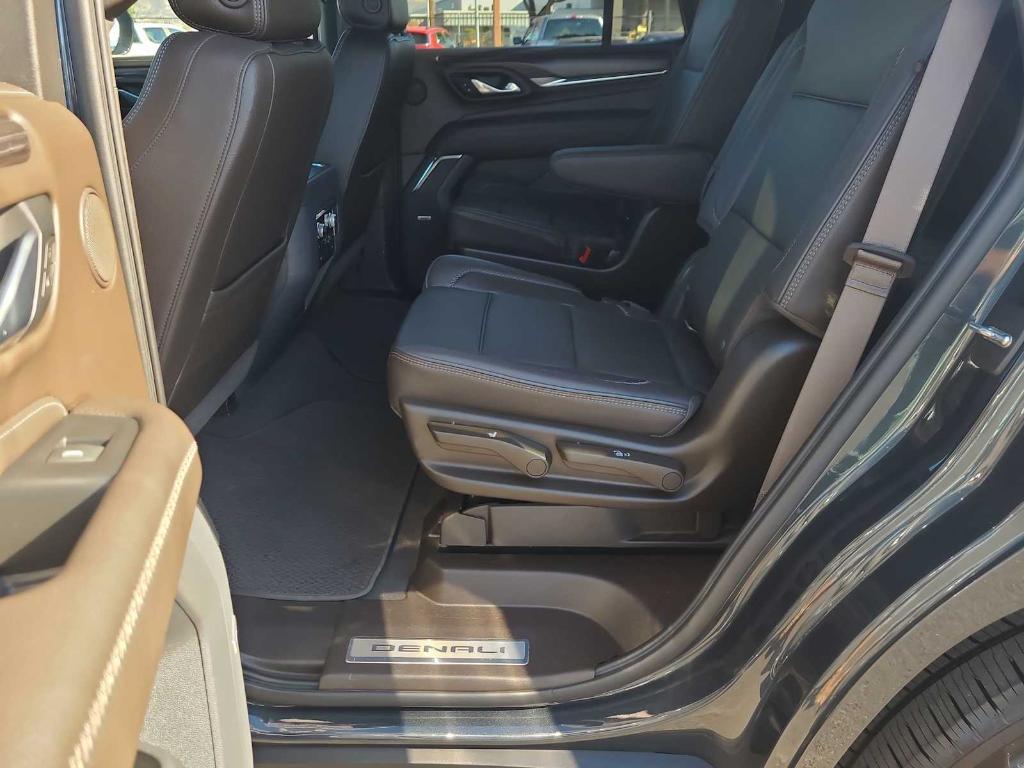 used 2021 GMC Yukon car, priced at $60,900