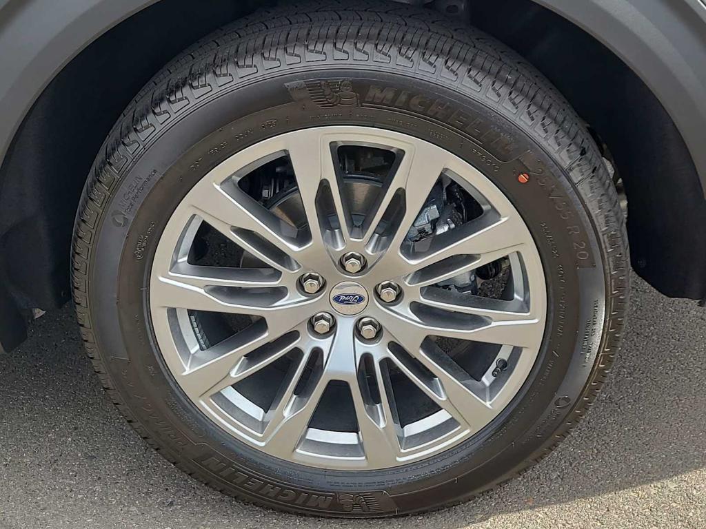 new 2025 Ford Explorer car, priced at $50,100