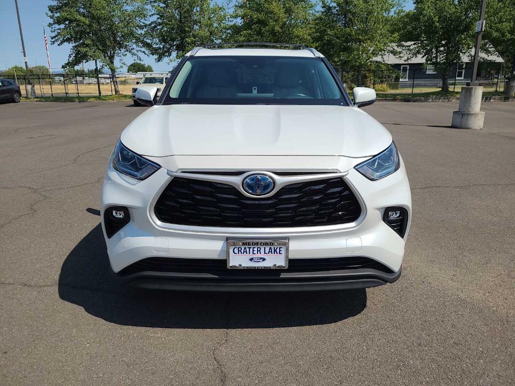 used 2023 Toyota Highlander Hybrid car, priced at $45,600