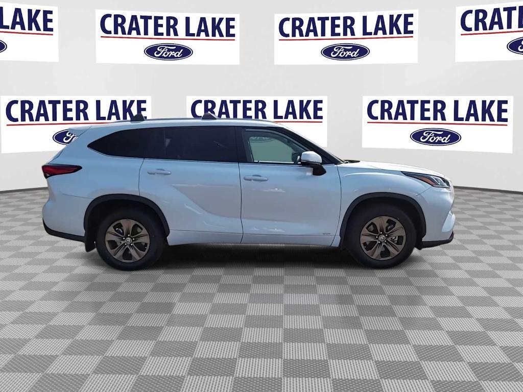 used 2023 Toyota Highlander Hybrid car, priced at $45,600