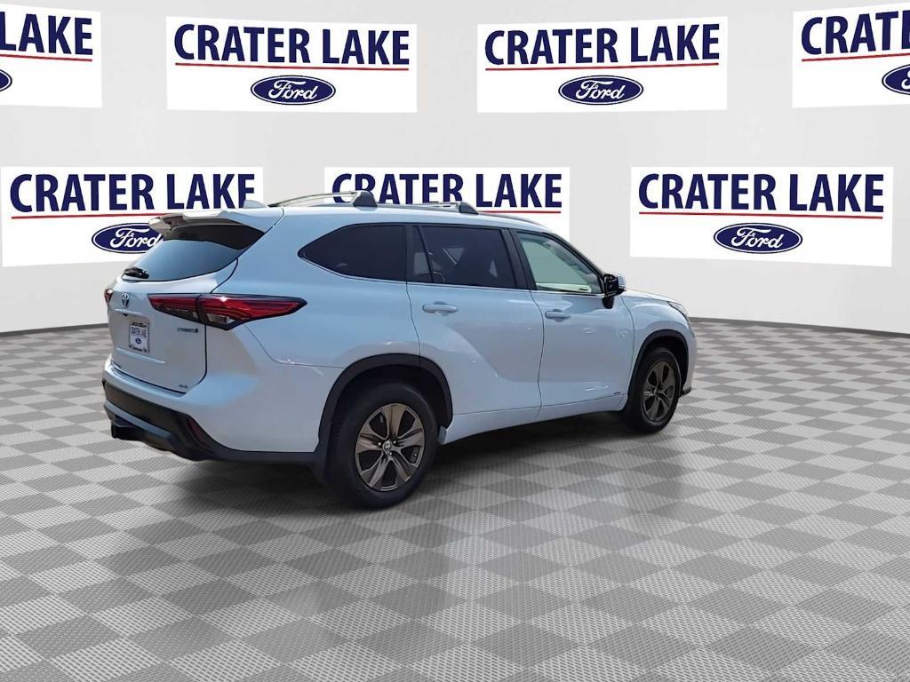used 2023 Toyota Highlander Hybrid car, priced at $45,600
