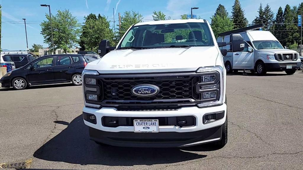 new 2025 Ford F-250 car, priced at $70,845