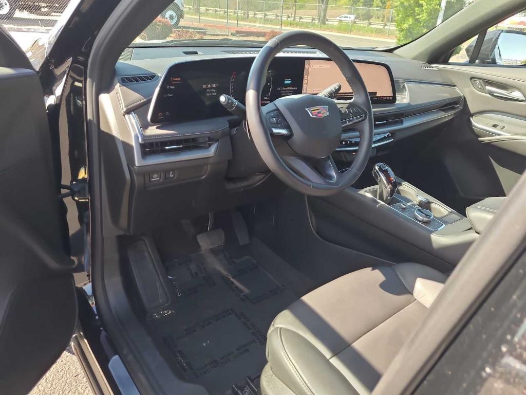 used 2024 Cadillac XT4 car, priced at $37,000