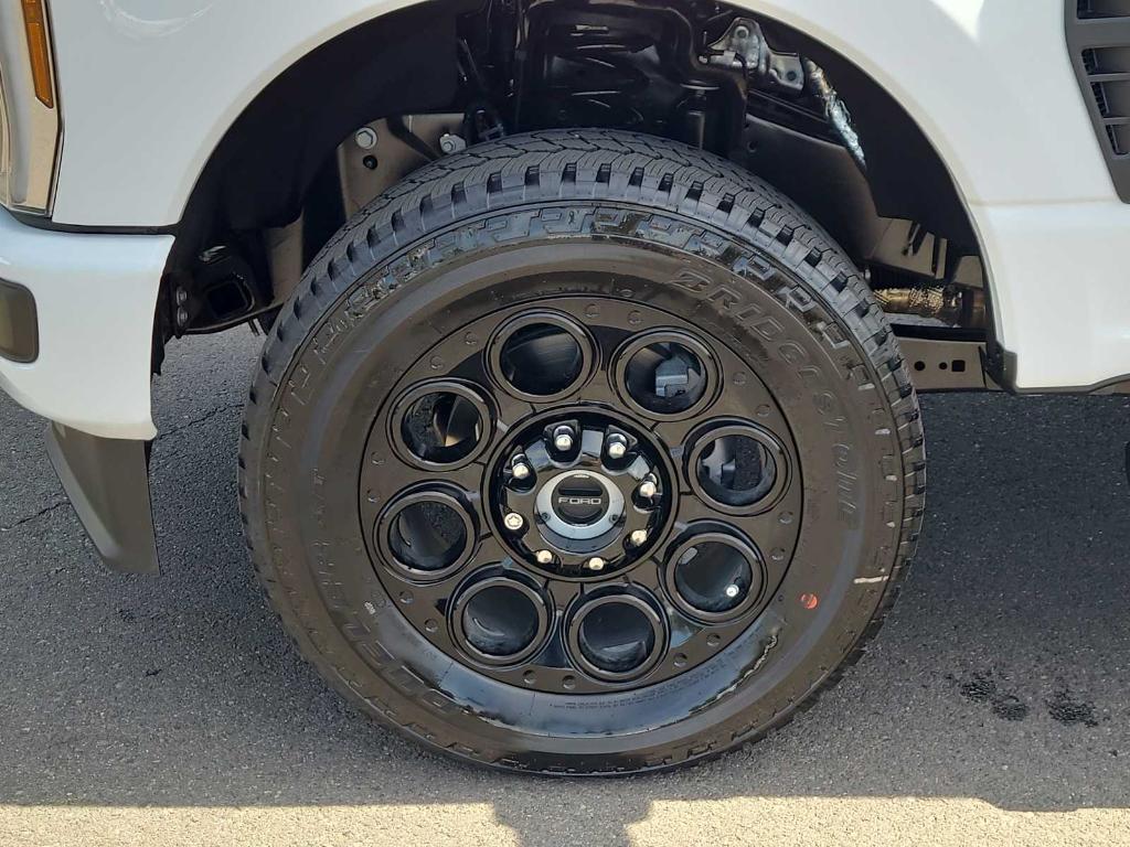 new 2025 Ford F-250 car, priced at $70,262