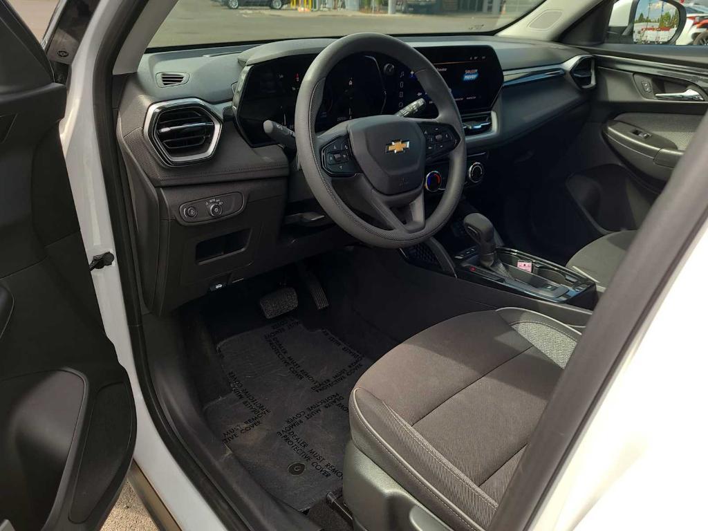 used 2025 Chevrolet TrailBlazer car, priced at $24,900