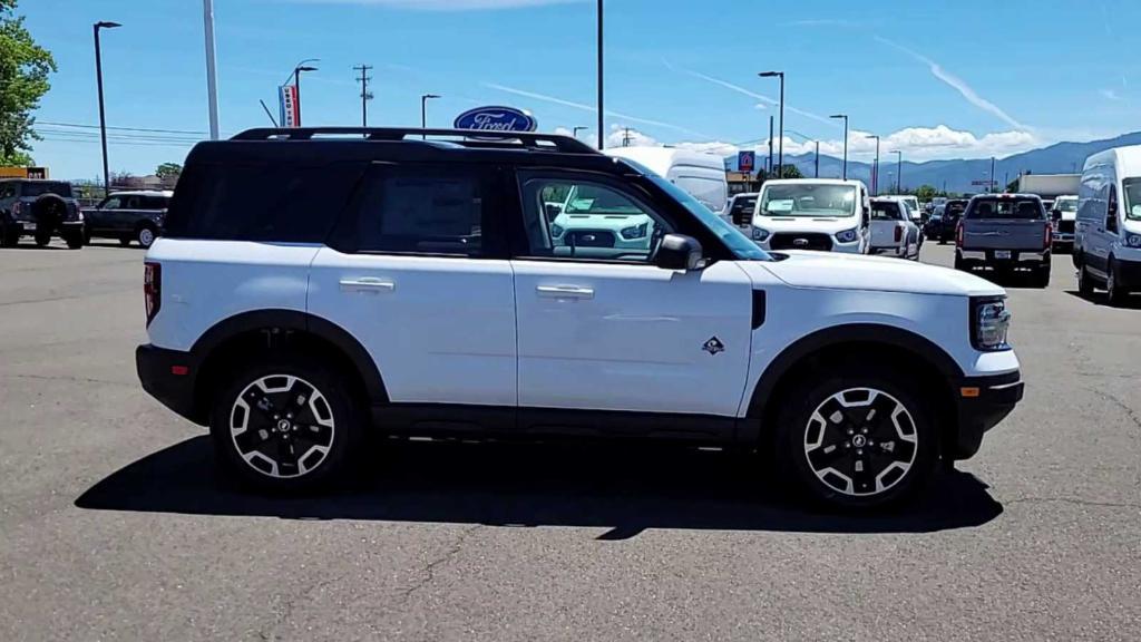 new 2024 Ford Bronco Sport car, priced at $37,882