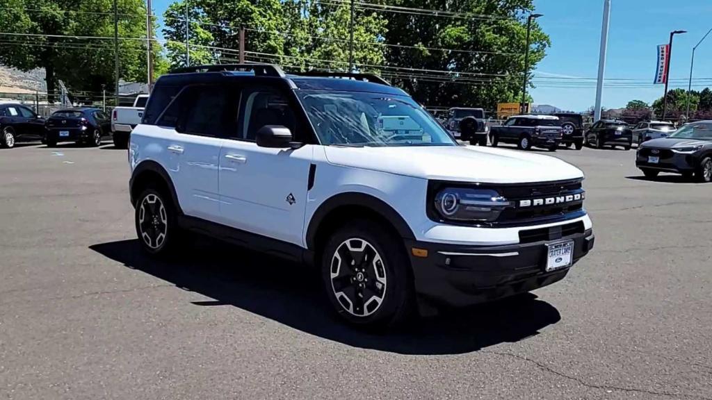 new 2024 Ford Bronco Sport car, priced at $37,882