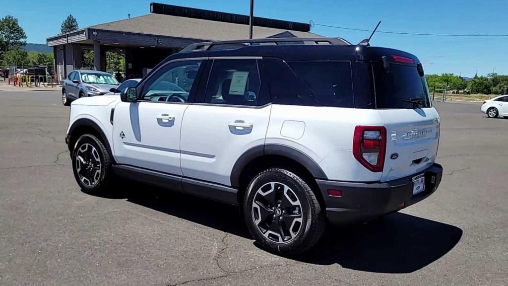 new 2024 Ford Bronco Sport car, priced at $37,882