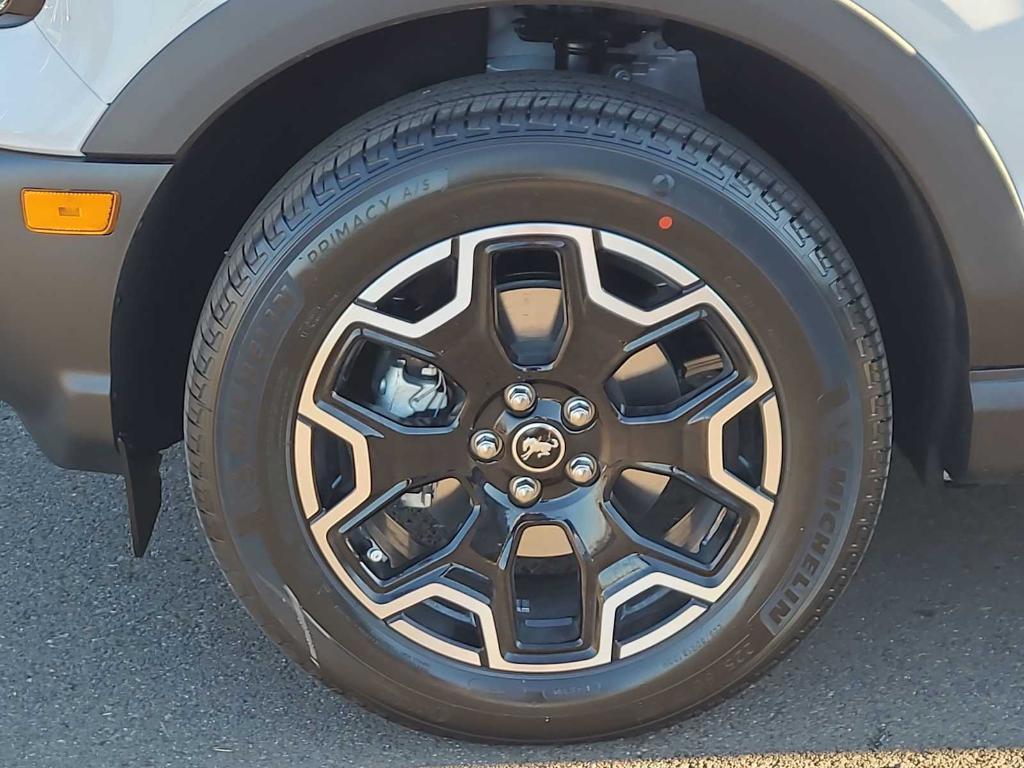 new 2025 Ford Bronco Sport car, priced at $40,010