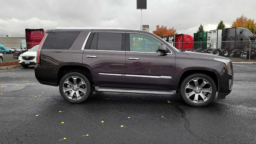 used 2015 Cadillac Escalade car, priced at $22,877