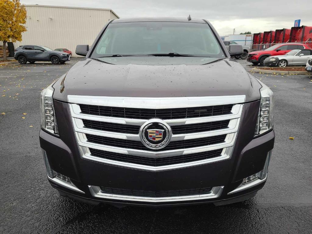 used 2015 Cadillac Escalade car, priced at $22,877