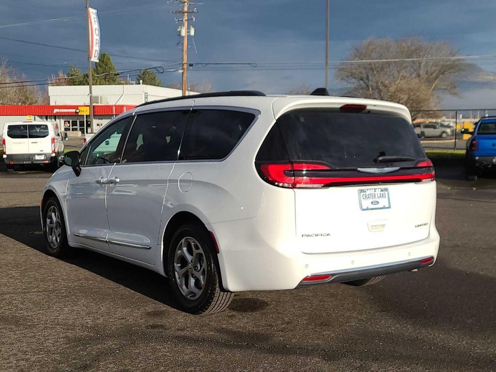 used 2023 Chrysler Pacifica car, priced at $27,492