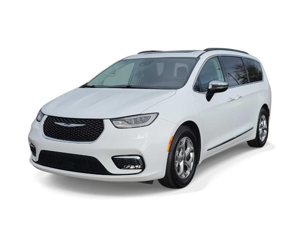 used 2023 Chrysler Pacifica car, priced at $27,492