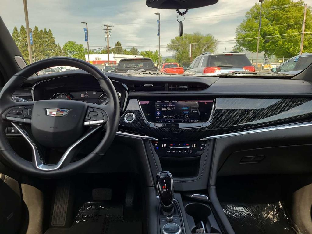 used 2023 Cadillac XT6 car, priced at $36,200