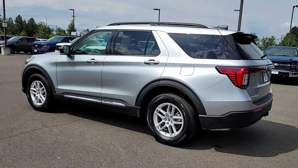 new 2025 Ford Explorer car, priced at $42,350