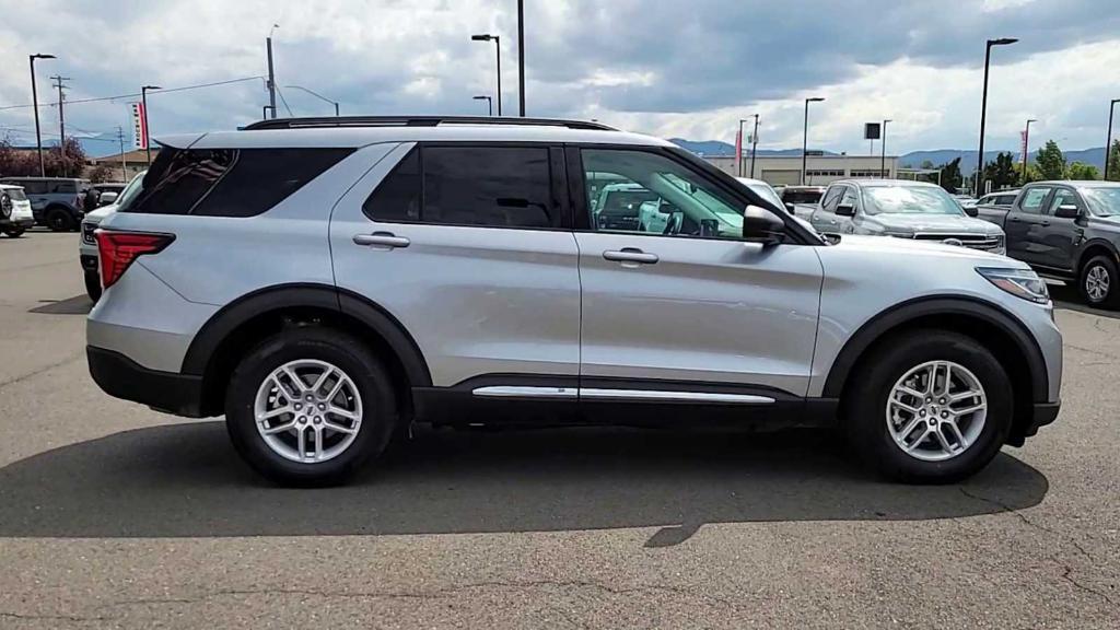 new 2025 Ford Explorer car, priced at $42,350