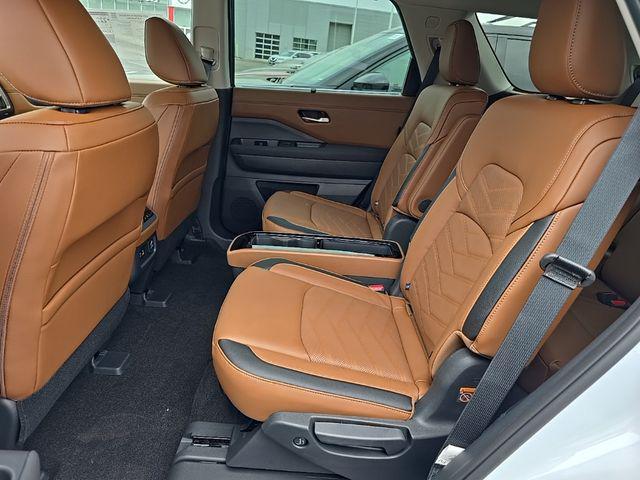 new 2025 Nissan Pathfinder car, priced at $53,385