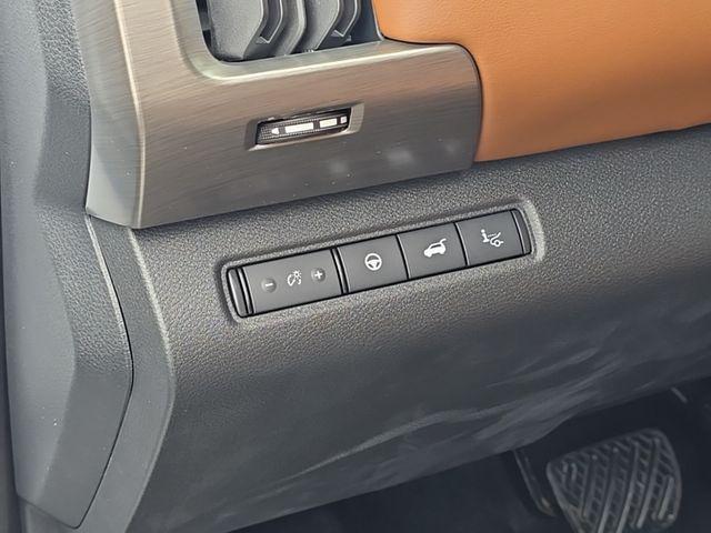 new 2025 Nissan Pathfinder car, priced at $53,385